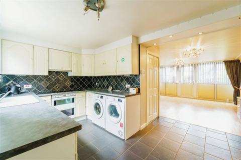 2 bedroom duplex for sale, Cranford Lane, Hounslow, TW5 9PH