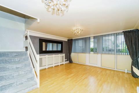 2 bedroom duplex for sale, Cranford Lane, Hounslow, TW5 9PH