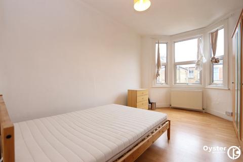 1 bedroom flat to rent, Woodside Gardens, London, N17