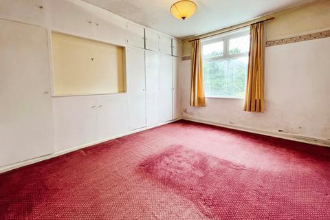 3 bedroom semi-detached house for sale, Bury Old Road, Manchester M25