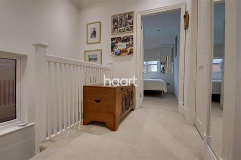 1 bedroom detached house to rent, Park Grove