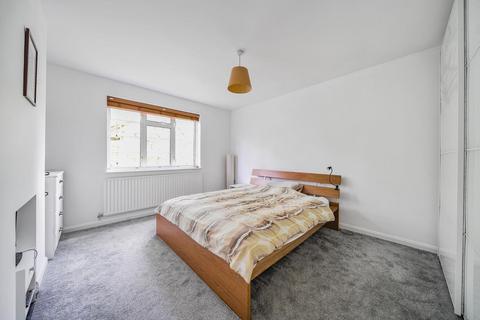 3 bedroom flat for sale, Lock Chase, Blackheath