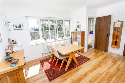 Oak Hall Cottage Bartholomew Street, Hythe, CT21 5BT