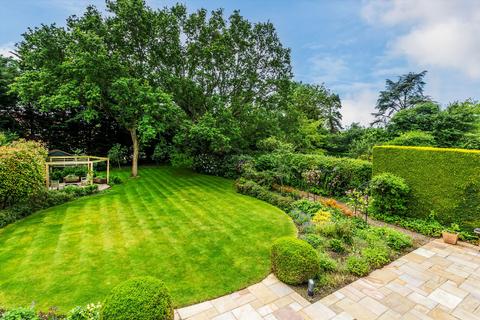 5 bedroom detached house for sale, Lower Farm Road, Effingham, Leatherhead, Surrey, KT24