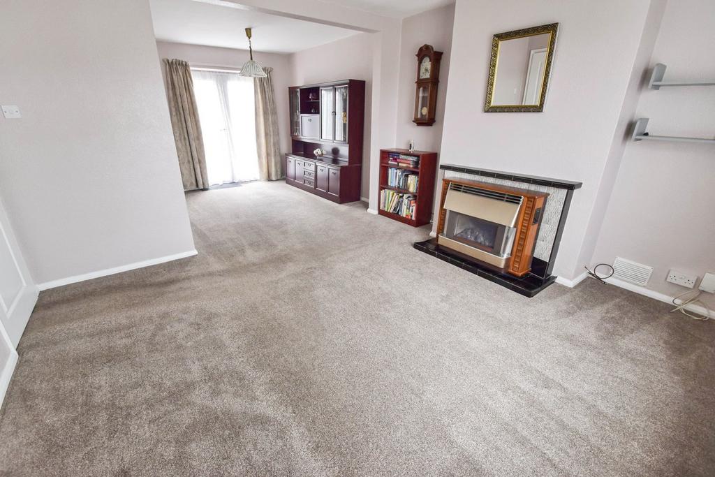 Hurstwood, Chatham, ME5 3 bed semidetached house for sale £300,000