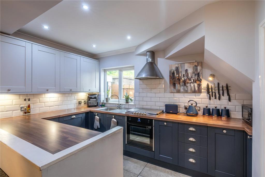 Creswell Grove, Stafford... 3 bed semidetached house £270,000