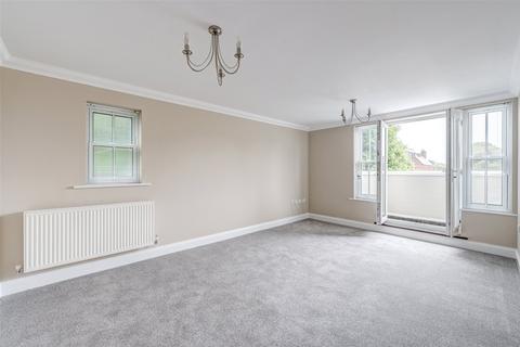 2 bedroom flat for sale, Gratwicke Road, Worthing, West Sussex, BN11