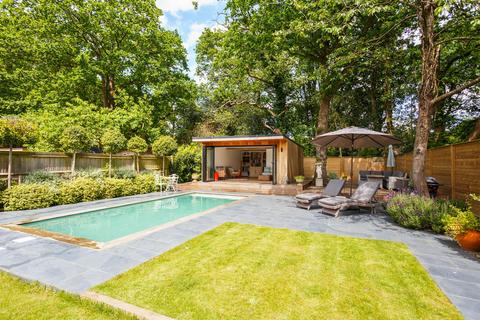 5 bedroom detached house for sale, New Park Road Cranleigh, Surrey, GU6 7HJ