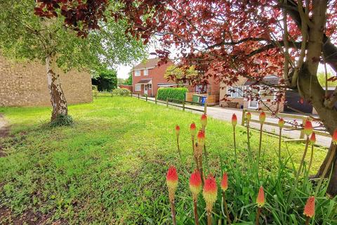 3 bedroom end of terrace house for sale, Mountbatten Road, Bungay