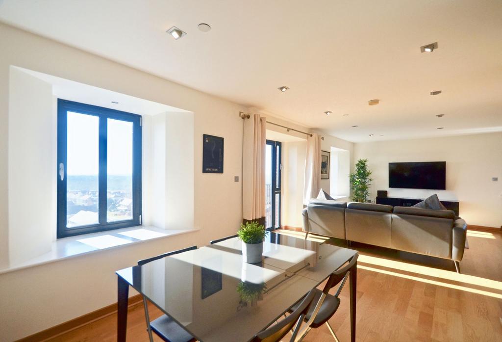 Living Room/Diner