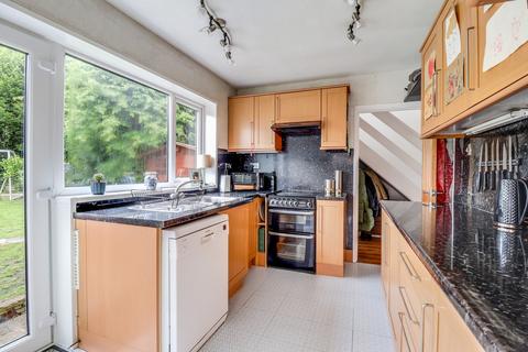 3 bedroom detached house for sale, Oakfield Close, South Benfleet