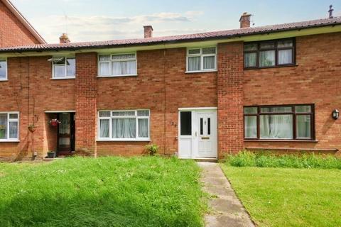 3 bedroom terraced house for sale, Defoe Road, Ipswich