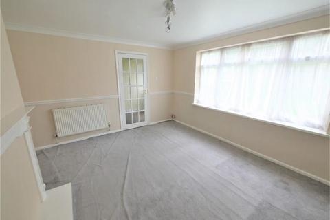 3 bedroom terraced house for sale, Defoe Road, Ipswich