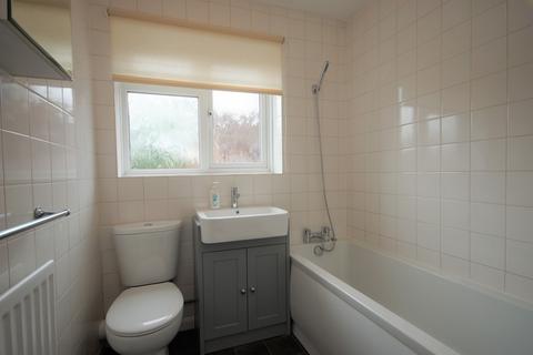 3 bedroom end of terrace house to rent, Copperfield Way, Pinner HA5