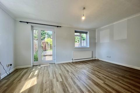 3 bedroom end of terrace house to rent, Copperfield Way, Pinner HA5