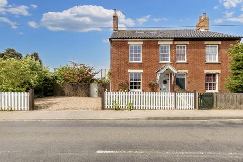 3 bedroom semi-detached house for sale, Southwold Road, Beccles NR34