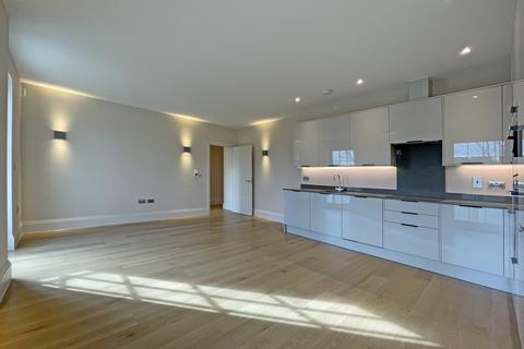 2 bedroom apartment for sale, Crummock Chase, Surbiton, Surrey, KT6