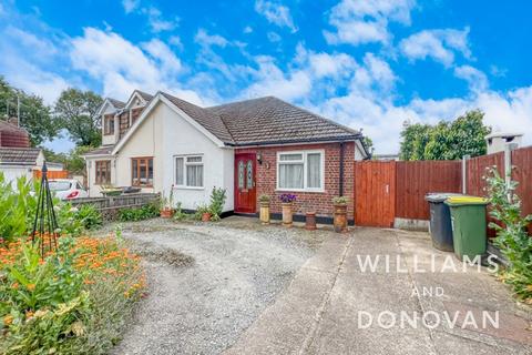9 Harrow Close, Hockley, SS5 4HQ