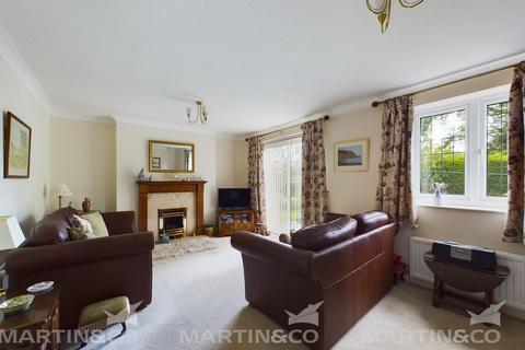 15 Manor Garth, Norton, Doncaster, DN6 9TB
