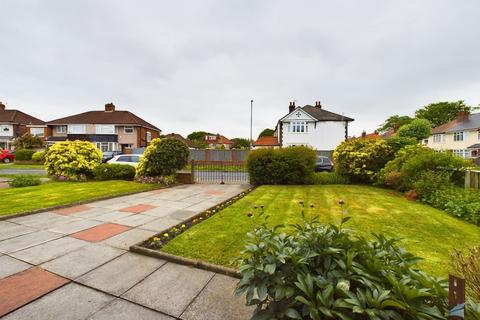 3 bedroom semi-detached house for sale, Holly Avenue, Wirral CH63