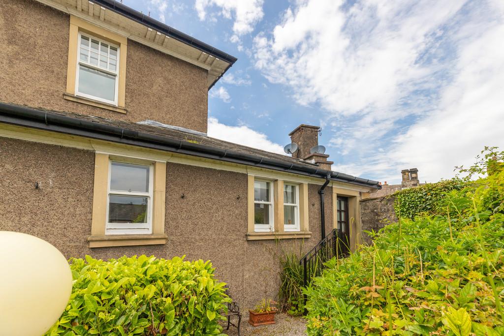 29 Eaveslea
