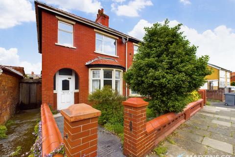 3 bedroom semi-detached house for sale, Stonycroft Avenue, Blackpool FY4