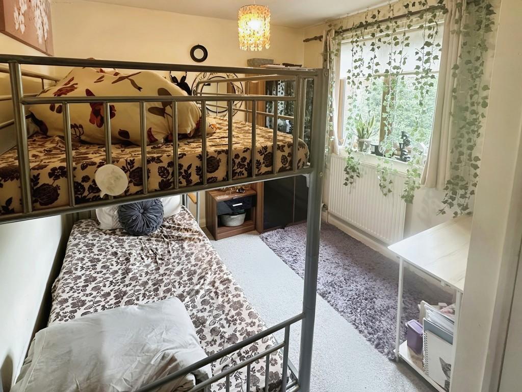 8237772e-Bedroom 202 20 Little 20over