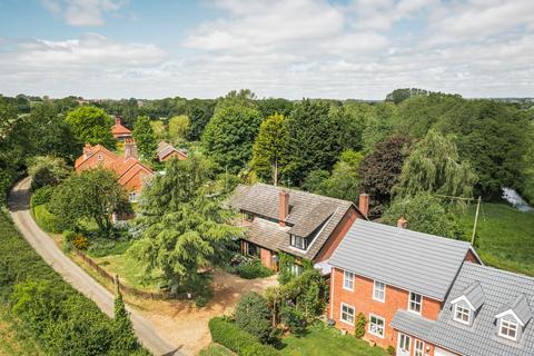 5 bedroom detached house for sale, Corpusty