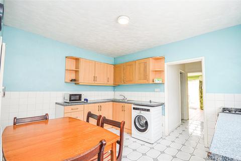 3 bedroom end of terrace house for sale, Volta Road, Broad Green, Town Centre, Swindon, SN1