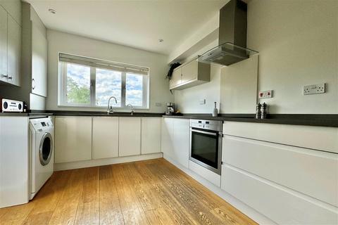 4 bedroom detached house for sale, Cranwells Park, Bath, BA1 2YE