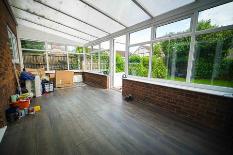 6 Drayfields, Droylsden, Manchester, M43 7ET