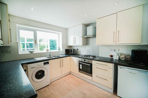 6 Drayfields, Droylsden, Manchester, M43 7ET
