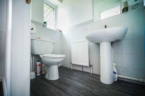 6 Drayfields, Droylsden, Manchester, M43 7ET
