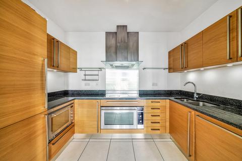 2 bedroom apartment to rent, Kingfisher House, Battersea Reach