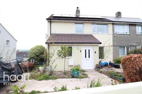 2 bedroom semi-detached house to rent, Trevithick Road, PL5
