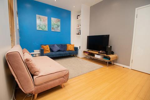 2 bedroom apartment to rent, Zetland Road, Chorlton
