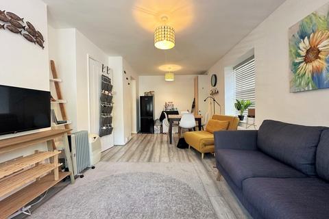 2 bedroom ground floor flat for sale, Norfolk Square, Brighton, BN1 2QB