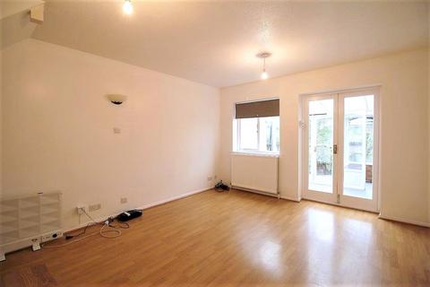 2 bedroom house to rent, Macaret Close, Whetstone, London, N20