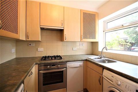 2 bedroom house to rent, Macaret Close, Whetstone, London, N20