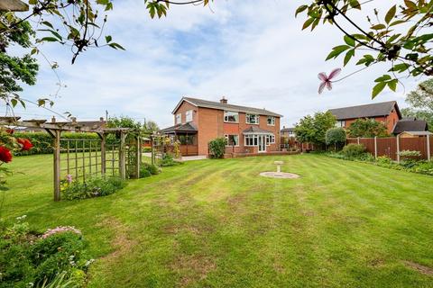 4 bedroom detached house for sale, Meadow Lane, Huntington CH3