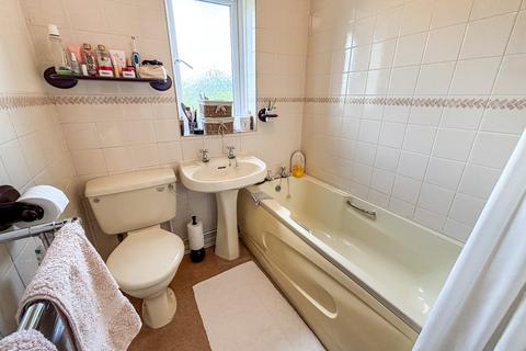 25 Amblecote Road, Tilehurst, Reading, RG30 4BS