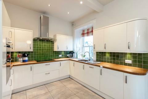 4 bedroom terraced house to rent, Almondbank Terrace, Edinburgh, Midlothian