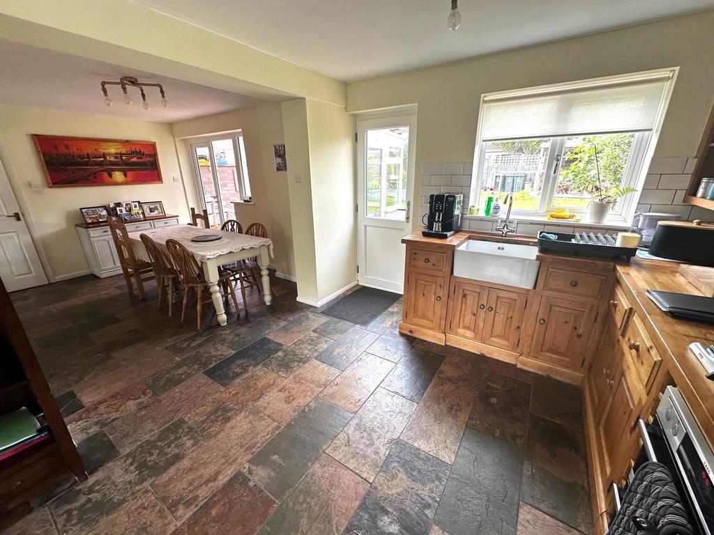 Dining-kitchen