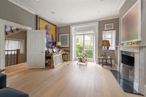 4 bedroom terraced house to rent, Launceston Place, Kensington , W8