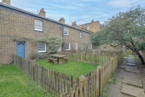 2 bedroom terraced house for sale, Castelnau Row