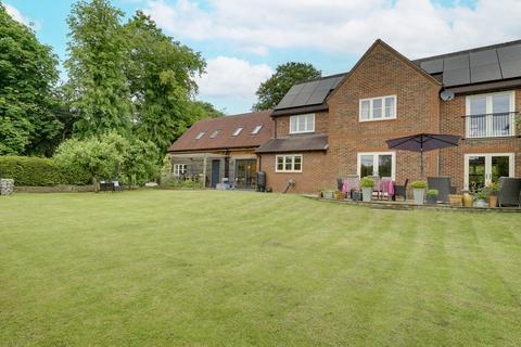 5 bedroom detached house for sale, Bath Road, Marlborough