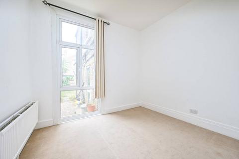2 bedroom flat to rent, Birkbeck Avenue, Acton, London, W3