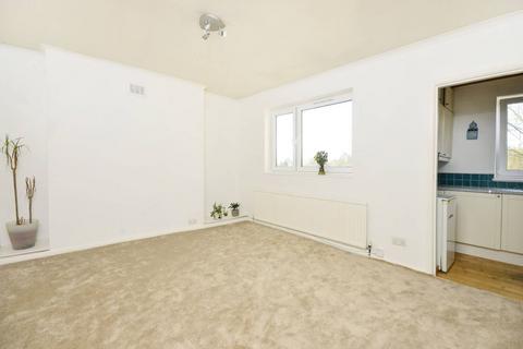 2 bedroom flat to rent, Belvedere Road, Crystal Palace, London, SE19