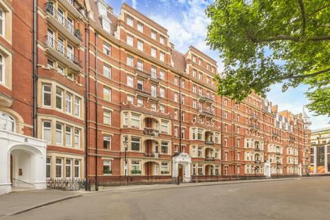 4 bedroom flat to rent, Iverna Court, London