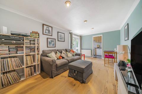 2 bedroom flat to rent, St Anns Hill, Wandsworth, London, SW18